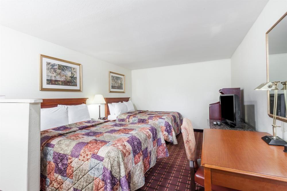 Rodeway Inn Cadiz Zewnętrze zdjęcie